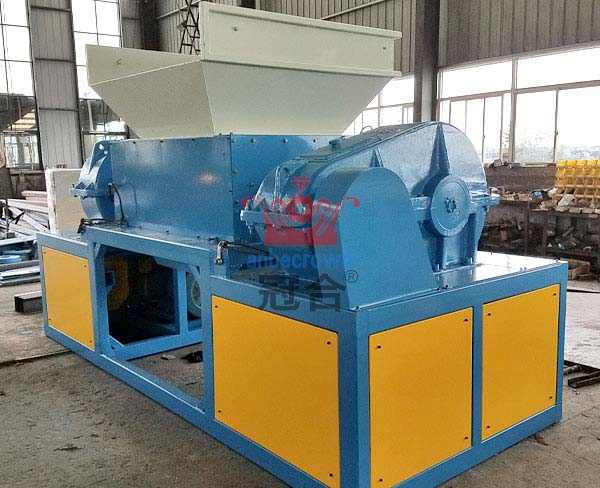 雙軸撕碎機(jī)-12